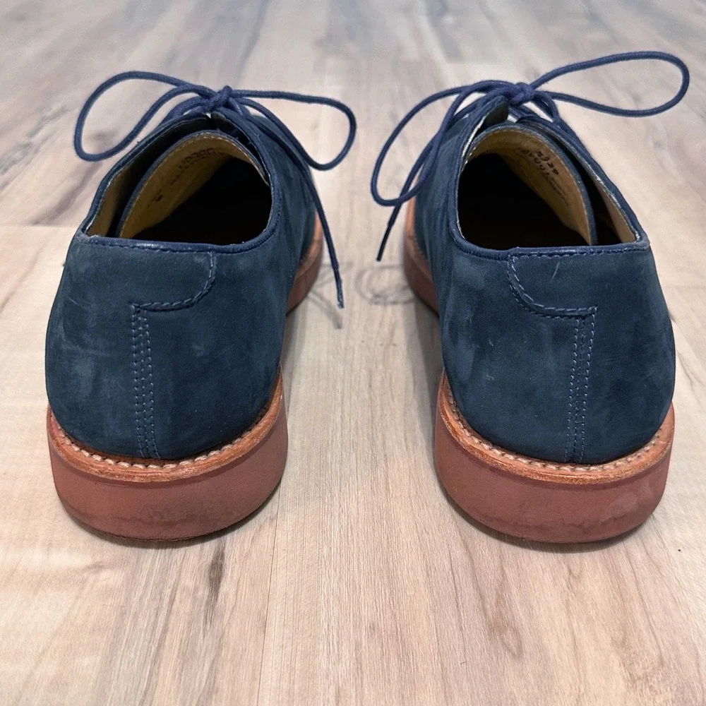Brooks Brothers Classic Bucks in navy Suede Leather Size 10‎